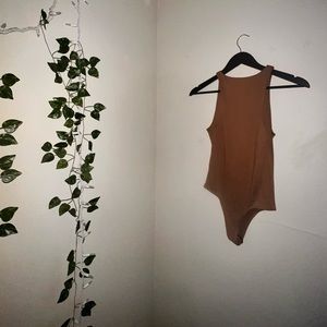 XS Sleeveless Crew Neck Bodysuit